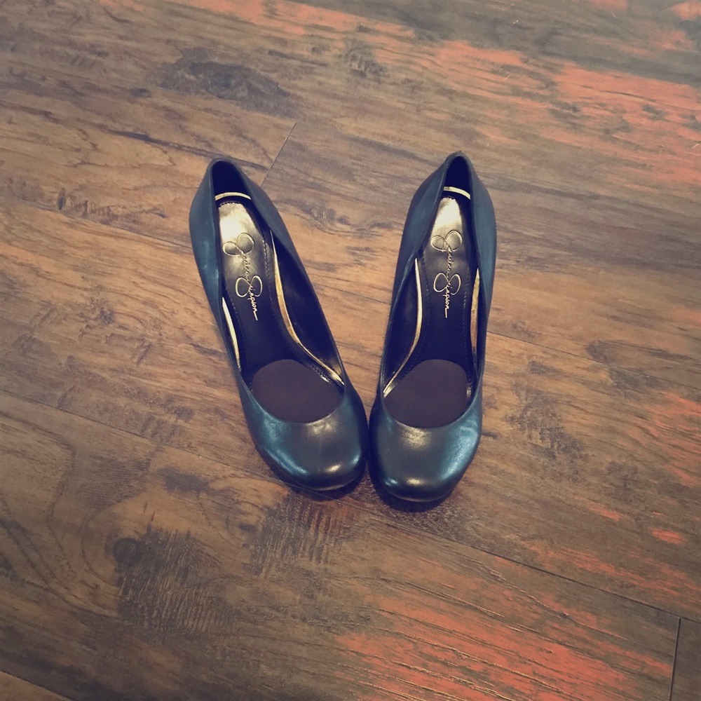 Jessica Simpson black leather heels